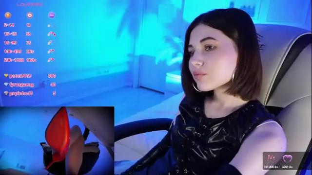 Image 11 of kimmie_shine Stream on Chaturbate on 1 month ago