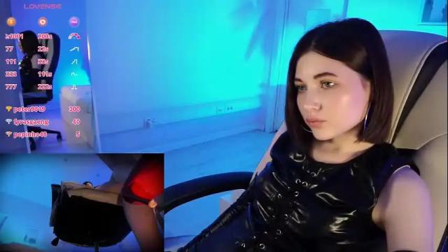Image 7 of kimmie_shine Stream on Chaturbate on 1 month ago