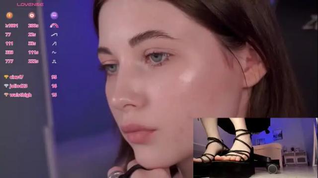 Image 11 of kimmie_shine Stream on Chaturbate on 1 month ago