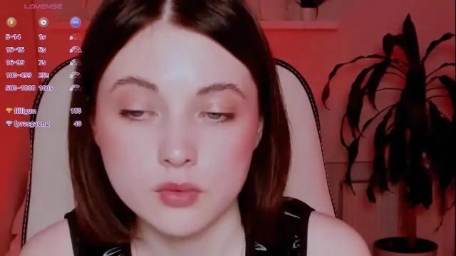 Image 11 of kimmie_shine Stream on Chaturbate on 1 month ago