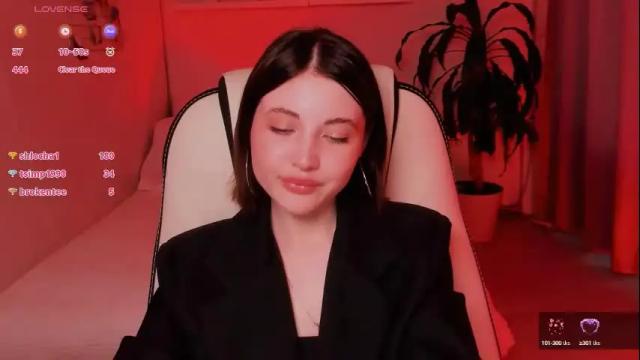 Image 12 of kimmie_shine Stream on Chaturbate on 27 days ago