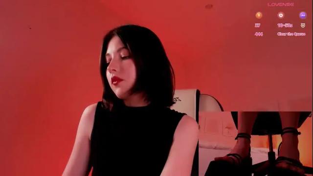 Image 11 of kimmie_shine Stream on Chaturbate on 21 days ago