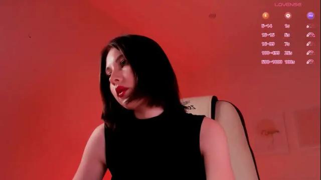 Image 12 of kimmie_shine Stream on Chaturbate on 21 days ago