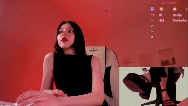 Image 3 of kimmie_shine Stream on Chaturbate on 21 days ago