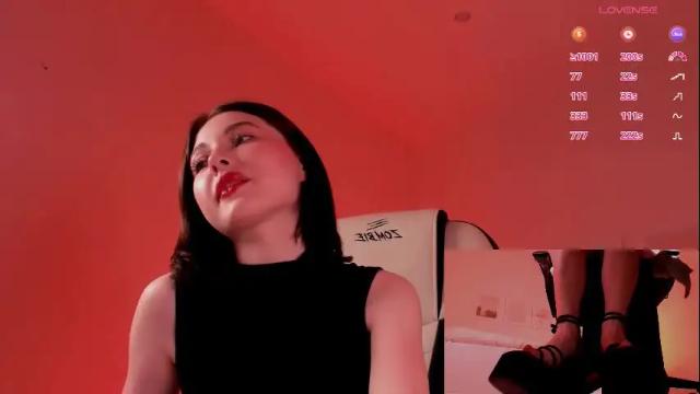 Image 8 of kimmie_shine Stream on Chaturbate on 21 days ago