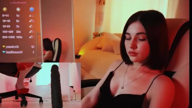 Image 4 of kimmie_shine Stream on Chaturbate on 9 days ago