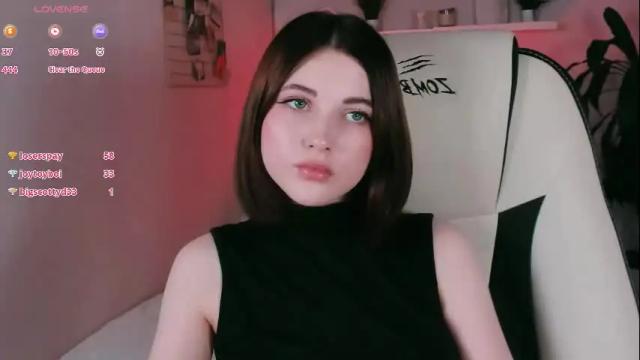 Image 10 of kimmie_shine Stream on Chaturbate on 2 days ago