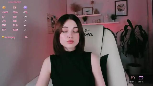 Image 3 of kimmie_shine Stream on Chaturbate on 2 days ago