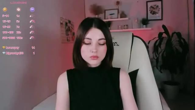 Image 4 of kimmie_shine Stream on Chaturbate on 2 days ago