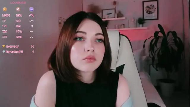 Image 6 of kimmie_shine Stream on Chaturbate on 2 days ago
