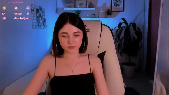 Image 11 of kimmie_shine Stream on Chaturbate on 1 day ago