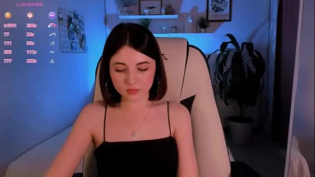 Image 12 of kimmie_shine Stream on Chaturbate on 1 day ago