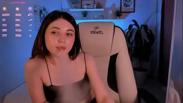 Image 3 of kimmie_shine Stream on Chaturbate on 1 day ago