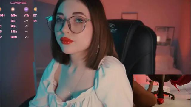 Image 4 of kimmie_shine Stream on Chaturbate on 2 months ago