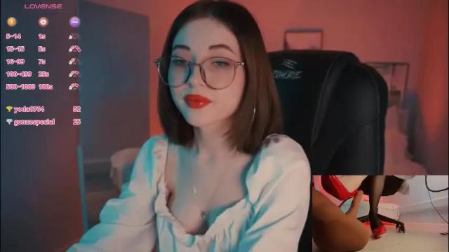 Image 7 of kimmie_shine Stream on Chaturbate on 2 months ago