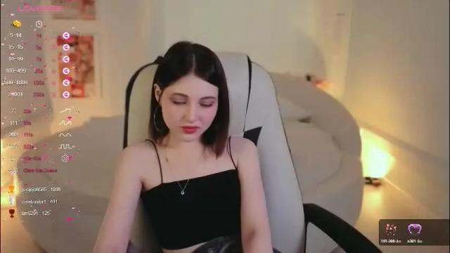 Image 10 of kimmie_shine Stream on Chaturbate on 2 months ago