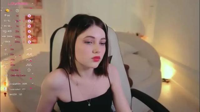 Image 12 of kimmie_shine Stream on Chaturbate on 2 months ago