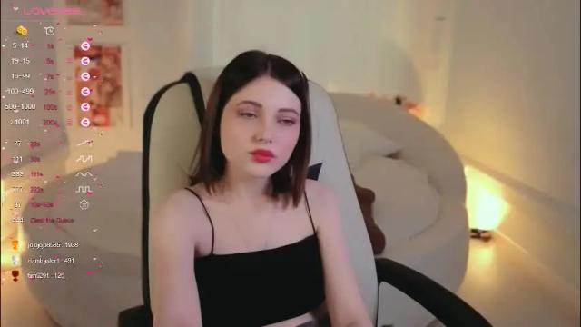 Image 8 of kimmie_shine Stream on Chaturbate on 2 months ago