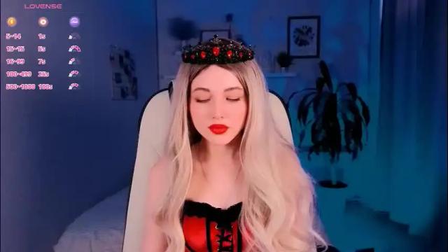 Image 2 of kimmie_shine Stream on Chaturbate on 2 months ago