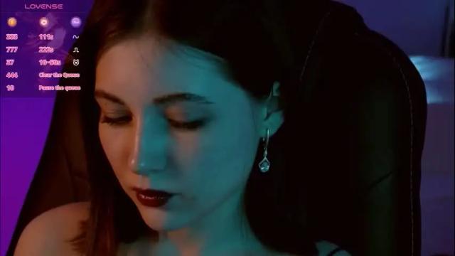 Image 12 of kimmie_shine Stream on Chaturbate on 1 month ago