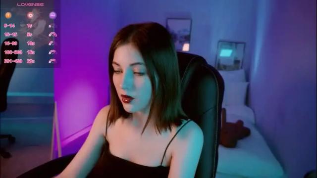 Image 3 of kimmie_shine Stream on Chaturbate on 1 month ago