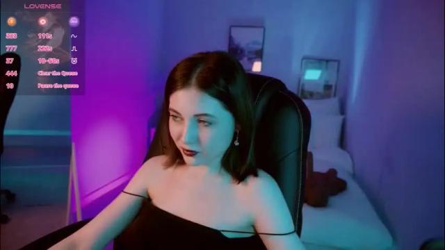 Image 8 of kimmie_shine Stream on Chaturbate on 1 month ago