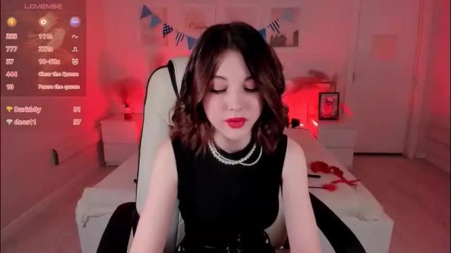 Image 10 of kimmie_shine Stream on Chaturbate on 1 month ago