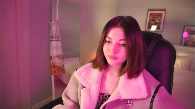 Image 10 of kimmie_shine Stream on Chaturbate on 1 month ago