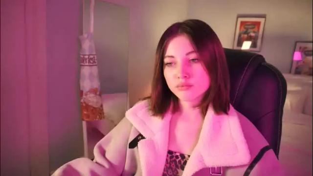 Image 8 of kimmie_shine Stream on Chaturbate on 1 month ago