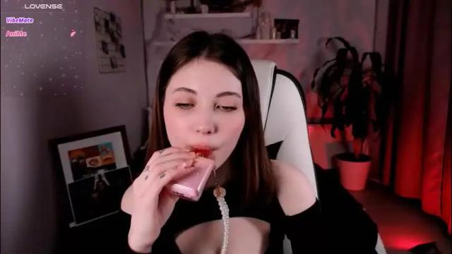 Image 6 of kimmie_shine Stream on Chaturbate on 4 days ago