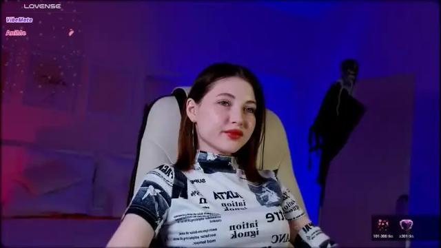 Image 3 of kimmie_shine Stream on Chaturbate on 2 days ago