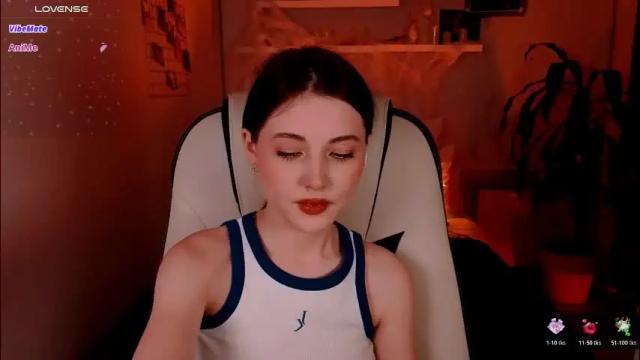Image 3 of kimmie_shine Stream on Chaturbate on 2 months ago