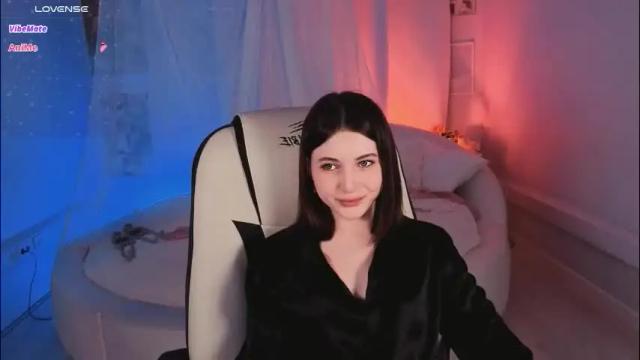 Image 2 of kimmie_shine Stream on Chaturbate on 1 month ago