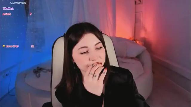 Image 8 of kimmie_shine Stream on Chaturbate on 1 month ago