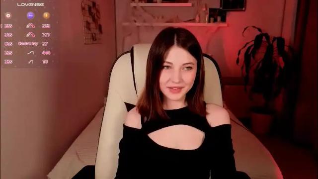 Image 2 of kimmie_shine Stream on Chaturbate on 2 months ago