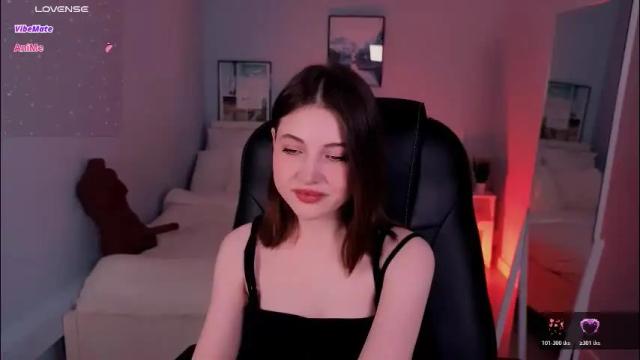 Image 6 of kimmie_shine Stream on Chaturbate on 2 months ago