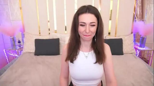 Image 6 of kimmmli Stream on Chaturbate on 23 days ago