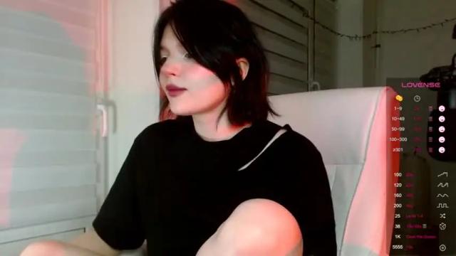 Image 3 of kimonobaby Stream on Chaturbate on 13 months ago