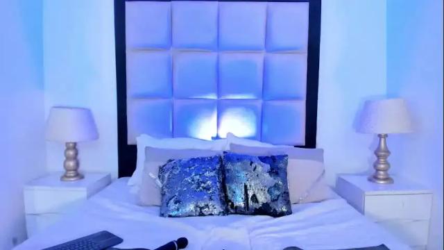 Image 2 of kimrusso_ Stream on Chaturbate on 8 months ago