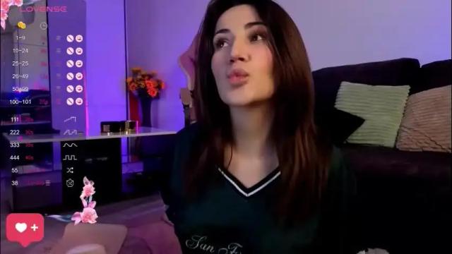 Image 10 of kimskye Stream on Chaturbate on 6 days ago