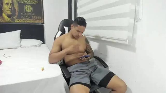 Image 3 of king_diablo777 Stream on Chaturbate on 14 months ago