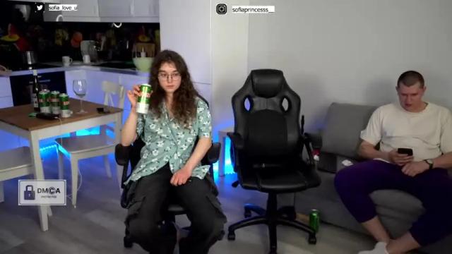 Image 10 of kinga_da_vinci Stream on Chaturbate on 12 months ago