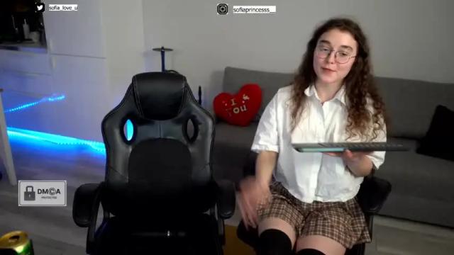 Thumbnail 2, kinga_da_vinci's Stream at Chaturbate, 12 months ago