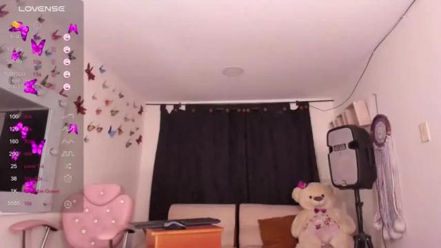 Image 11 of kingberly_love Stream on Chaturbate on 14 months ago