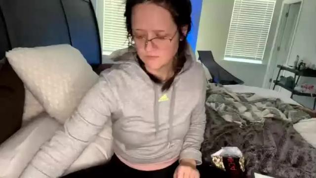 Image 2 of kinkbitch25 Stream on Chaturbate on 17 months ago