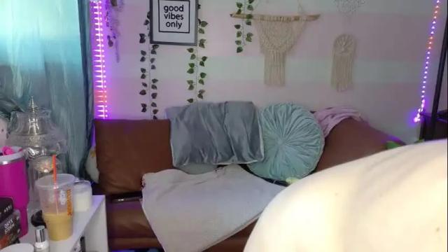 Image 3 of kinkilexixxx Stream on Chaturbate on 24 days ago