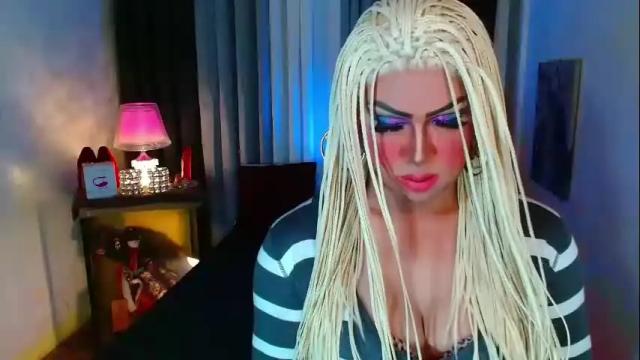 Image 3 of kinky_huntress Stream on Chaturbate on 17 months ago
