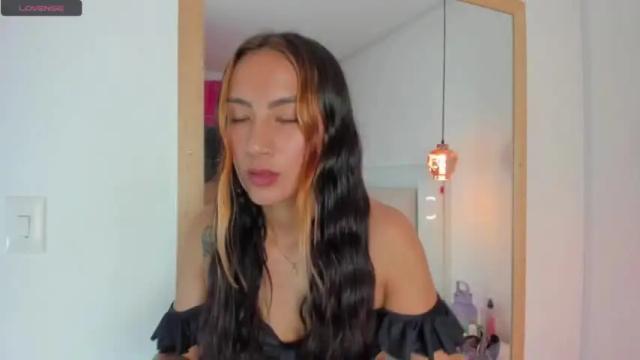 Image 8 of kinky_valeria Stream on Chaturbate on 20 months ago