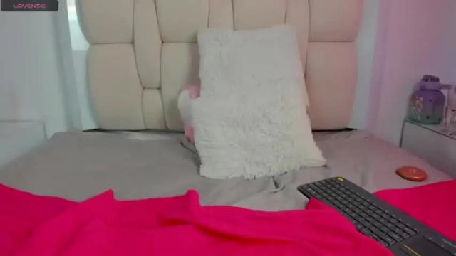 Image 4 of kinky_valeria Stream on Chaturbate on 24 months ago