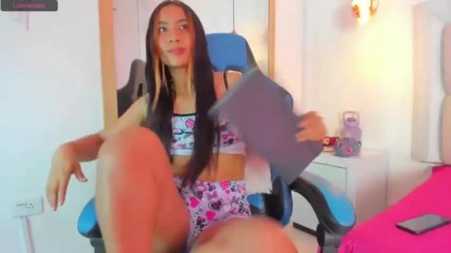 Image 2 of kinky_valeria Stream on Chaturbate on 20 months ago
